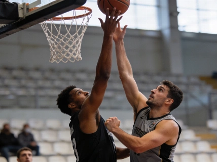 Dubai Basketball hold off Barcelona for 94-87 EuroLeague win UAE Cue Sports