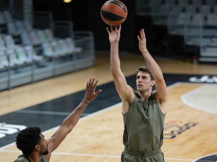 Dubai Basketball faces Barcelona after narrow Madrid win UAE Cue Sports