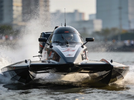 Abu Dhabi take one-point lead into Shanghai powerboat round UAE Cue Sports